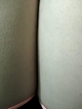 Amanda  ena- online show from April 15, 2:43 pm