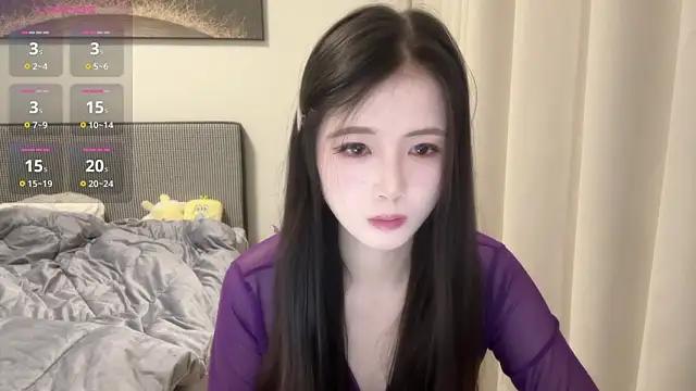 yaoyao-999 online show from May 15, 8:56 am