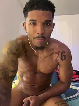 Snapshot of Terry___00 chatting on April 15, 1:33 am Terry 00 online show from April 15, 1:33 am