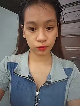 Snapshot of -Hicici- chatting on July 29, 11:37 pm -Hicici- online show from July 29, 11:37 pm