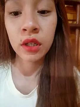 Snapshot of -Hicici- chatting on July 9, 12:00 am -Hicici- online show from July 9, 12:00 am