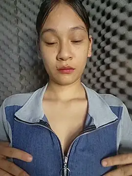 Snapshot of -Hicici- chatting on July 5, 8:21 am -Hicici- online show from July 5, 8:21 am