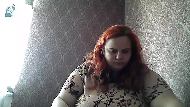 DollyGersonn online show from May 5, 6:05 am
