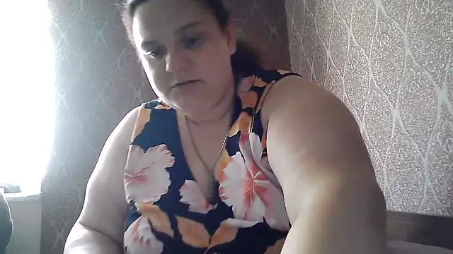 DollyGersonn online show from June 16, 5:51 am