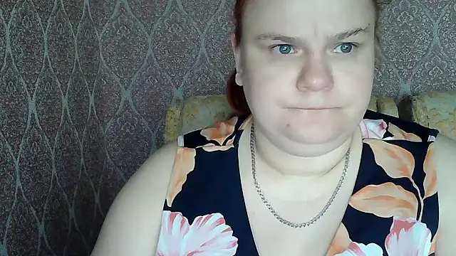 DollyGersonn online show from April 18, 5:43 am