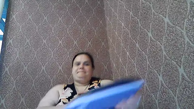 DollyGersonn online show from June 9, 6:31 pm