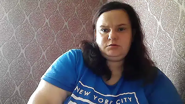 DollyGersonn online show from June 18, 6:01 am