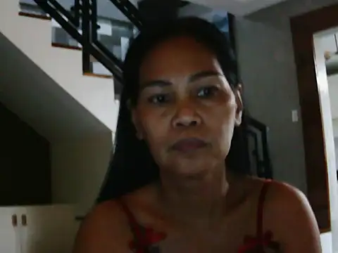 sexiesteyess online show from April 2, 9:10 pm