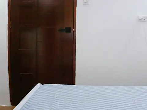 sexiesteyess online show from April 19, 12:22 am