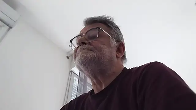 oura online show from May 23, 7:07 am