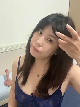 Snapshot of vivi131927 chatting on May 6, 2:10 pm vivi131927 online show from May 6, 2:10 pm