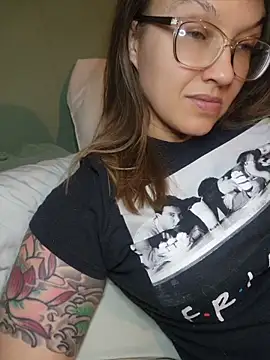 NicolePearl online show from May 24, 1:16 am