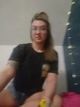 NicolePearl online show from June 10, 11:17 pm