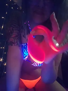 NicolePearl online show from June 6, 1:22 am
