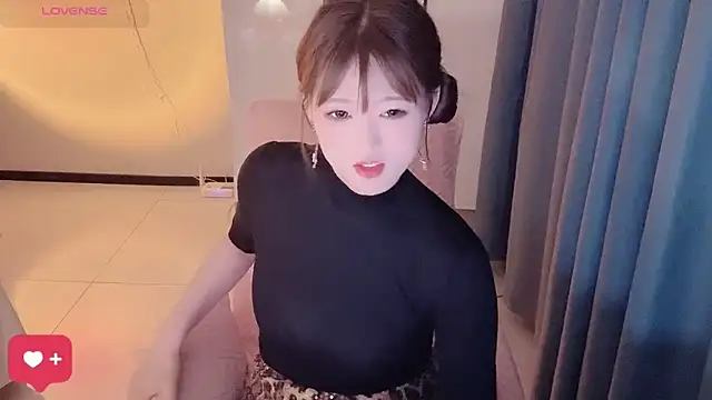 winnie-ww online show from May 15, 11:52 am