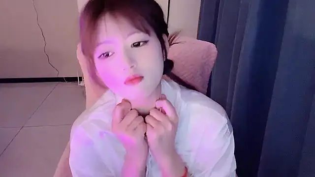 winnie-ww online show from May 5, 8:17 am
