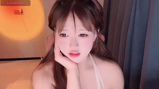winnie-ww online show from May 27, 11:39 am