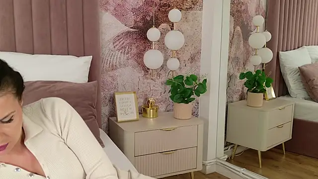 AnneRey online show from April 15, 3:34 am