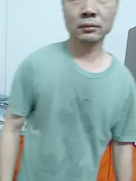 Snapshot of xiaochen999 chatting on March 31, 11:23 am xiaochen999 online show from March 31, 11:23 am