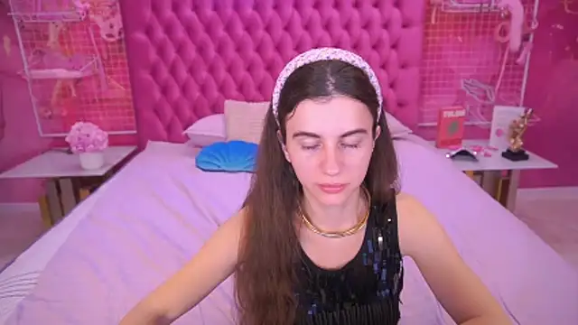 LittleJulii online show from March 25, 4:17 pm