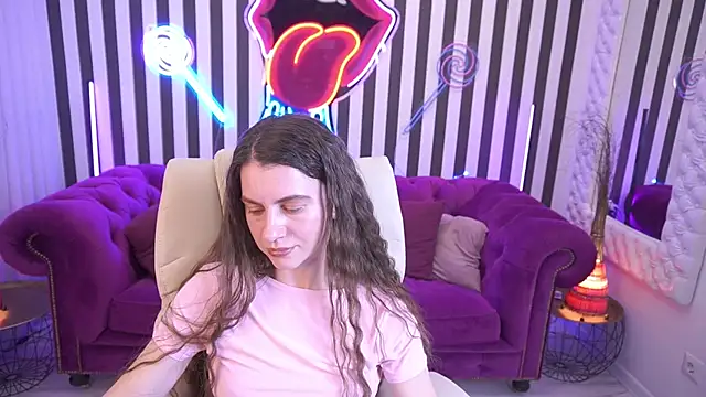 LittleJulii online show from April 30, 8:57 pm