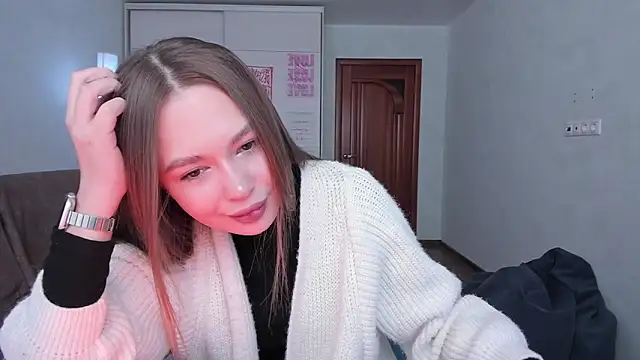 kittiangel00 online show from April 7, 4:25 am