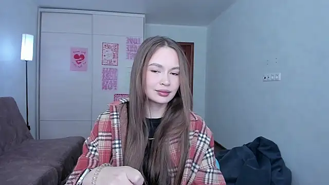 kittiangel00 online show from April 8, 4:25 am