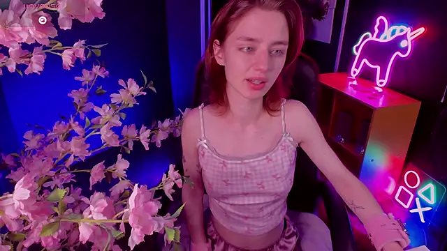 Pretty Victoria online show from April 22, 11:06 am