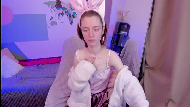Pretty Victoria online show from March 29, 6:04 am
