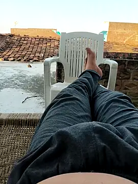 Desii rockstarr online show from April 9, 11:49 am