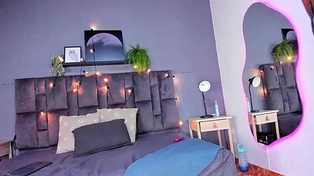 Meganlove   online show from March 12, 11:58 am