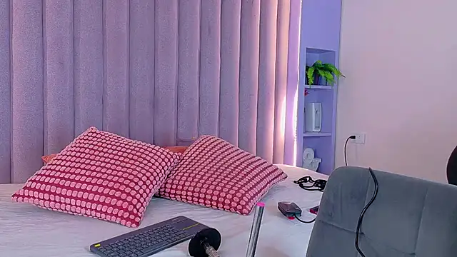 Meganlove   online show from July 8, 2:46 am