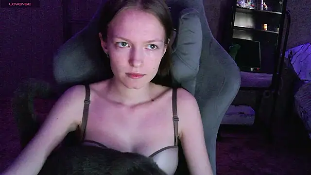 Di live online show from March 11, 10:20 am