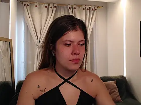 Moonna linnda online show from March 20, 1:34 pm