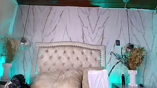 Lickpink1 online show from March 28, 3:18 am