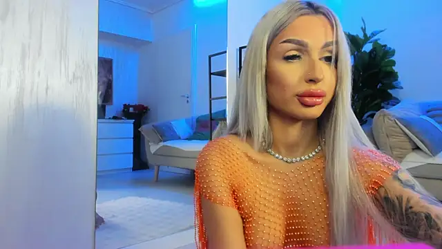 ArianaXO  online show from May 9, 5:00 am