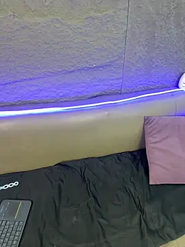 GiaRedd online show from April 5, 4:24 pm