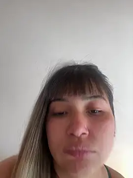 miicbebita online show from May 12, 2:01 pm