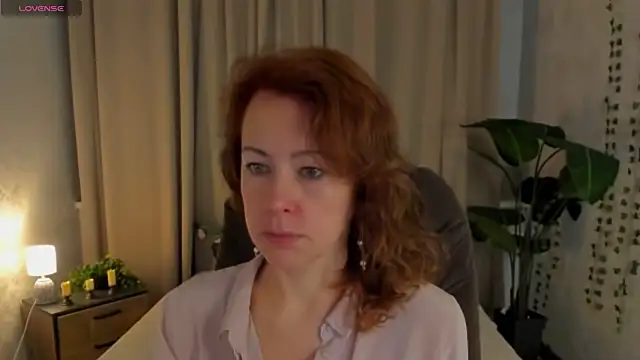 LeticiaRomano online show from April 19, 3:51 am