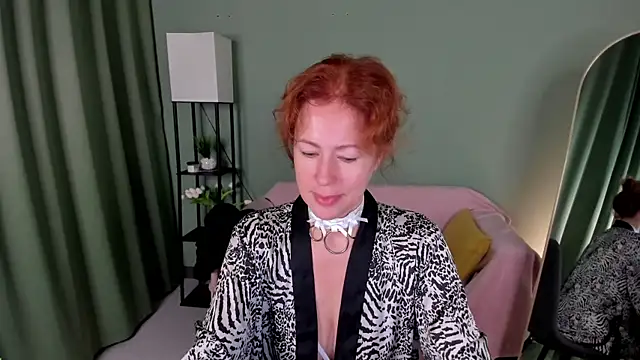 LeticiaRomano online show from July 25, 4:09 am