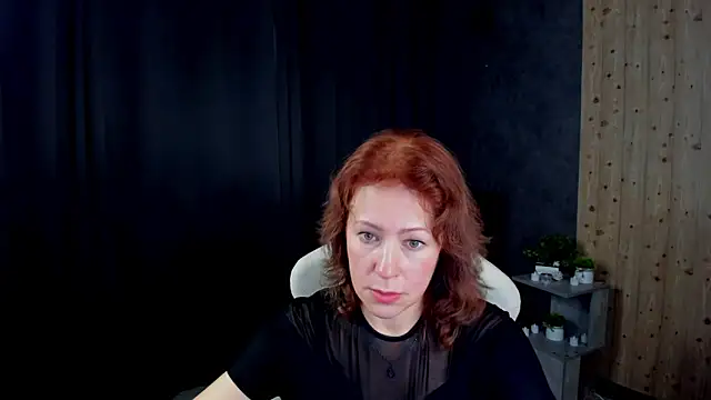 LeticiaRomano online show from March 13, 2:00 pm