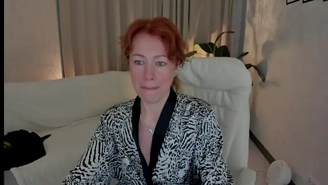 LeticiaRomano online show from May 25, 4:12 am