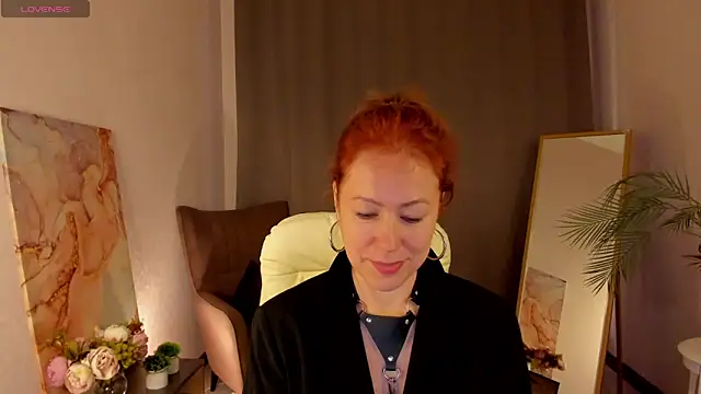 LeticiaRomano online show from April 3, 4:30 am