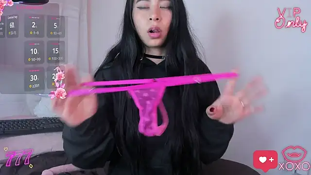 Lillypinky1 online show from April 5, 3:40 pm