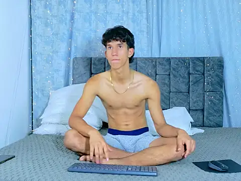 Thiago salazar online show from March 11, 6:13 pm