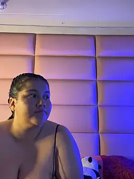 AmaranttayLunay online show from April 11, 8:01 pm