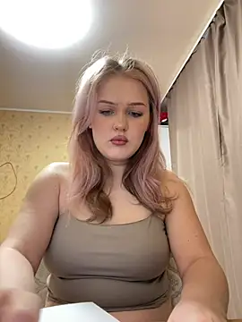 keeeessyyy online show from April 7, 1:35 pm