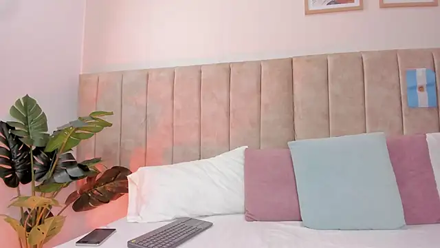 AgathaSavage online show from July 17, 2:42 am