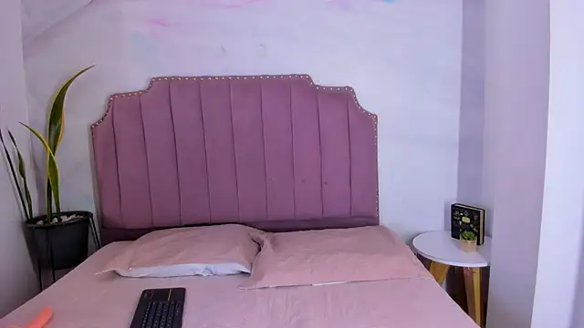 alina-leon online show from March 15, 12:56 pm