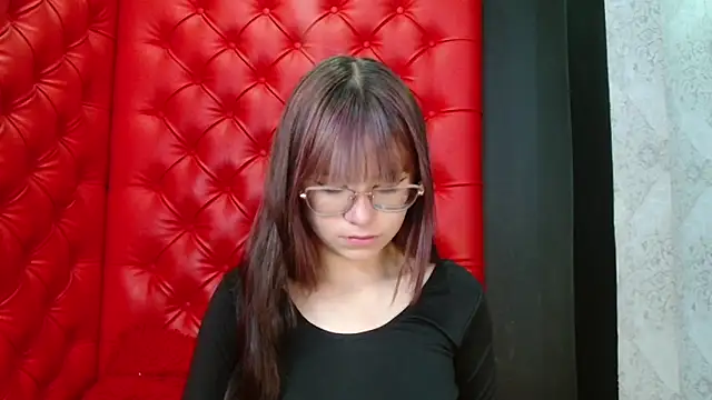 Snapshot of VeroBloomx chatting on March 15, 12:34 pm VeroBloomx online show from March 15, 12:34 pm